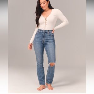Abercrombie Curve Love Ultra High Rise 90s Slim Straight Jean size 31